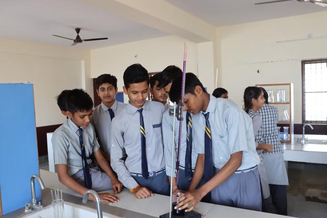 Students working in the science lab
